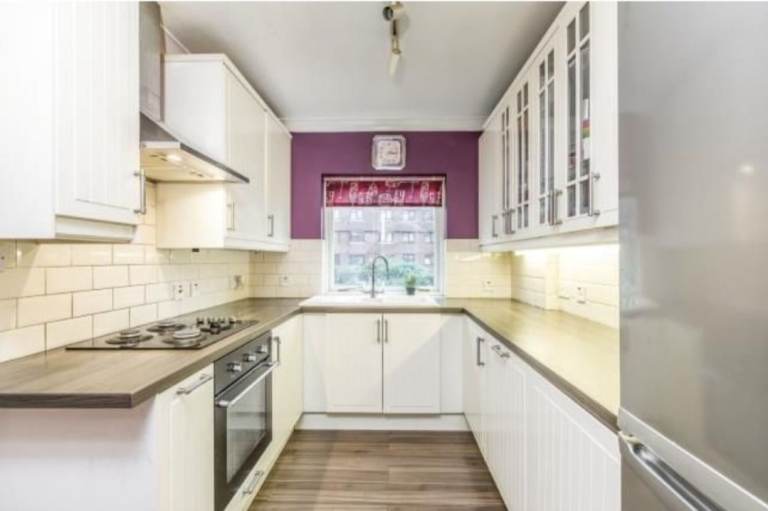 Excellent 2 bed 2 bathroom flat