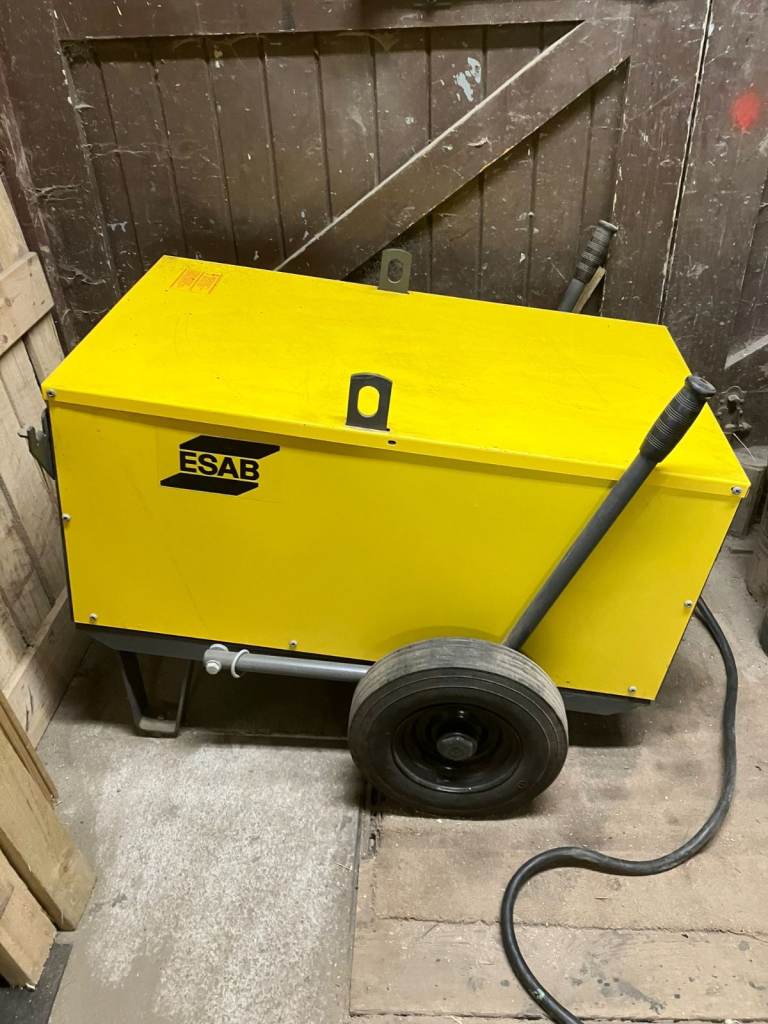 WELDING PLANT (ESAB LHF 400) bought from a community workshop. Really Good Condition (Free to View)