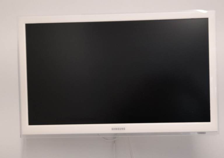 Two Samsung Smart TV 22 (£50 each)