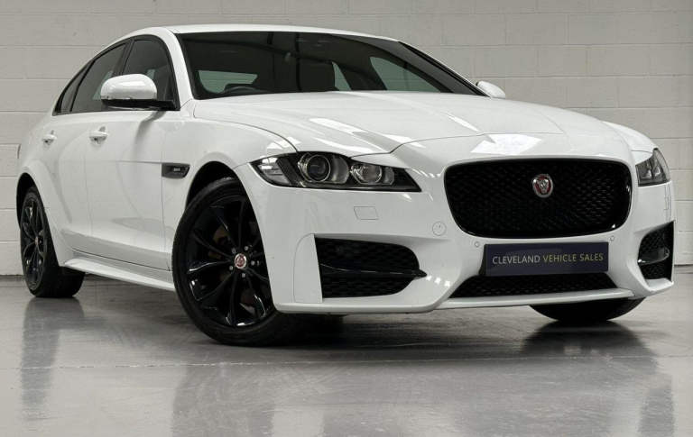2018 Jaguar XF 2.0d R-Sport Saloon 4dr Diesel Auto Euro 6 (s/s) (180 ps) BODY STYLING, NAV SALOON...
