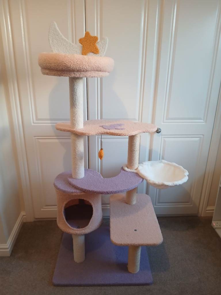 Like New Large Multi-Level Cat Tree / Cat Tower – Scratching Posts & Bed - pink purple 