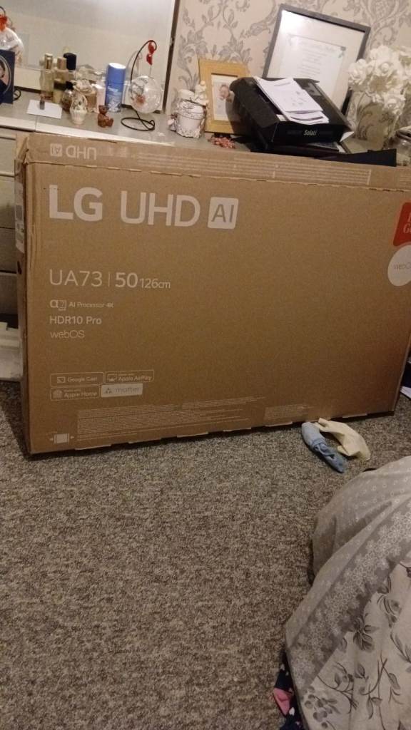 Broken screen brand new lg tv