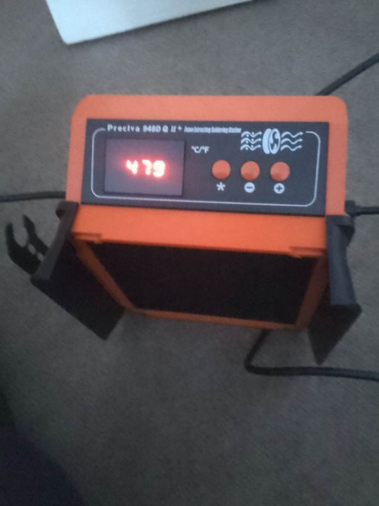 FUME EXTRACTING SOLDIER STATION USED/ SPARES OR REPAIR 