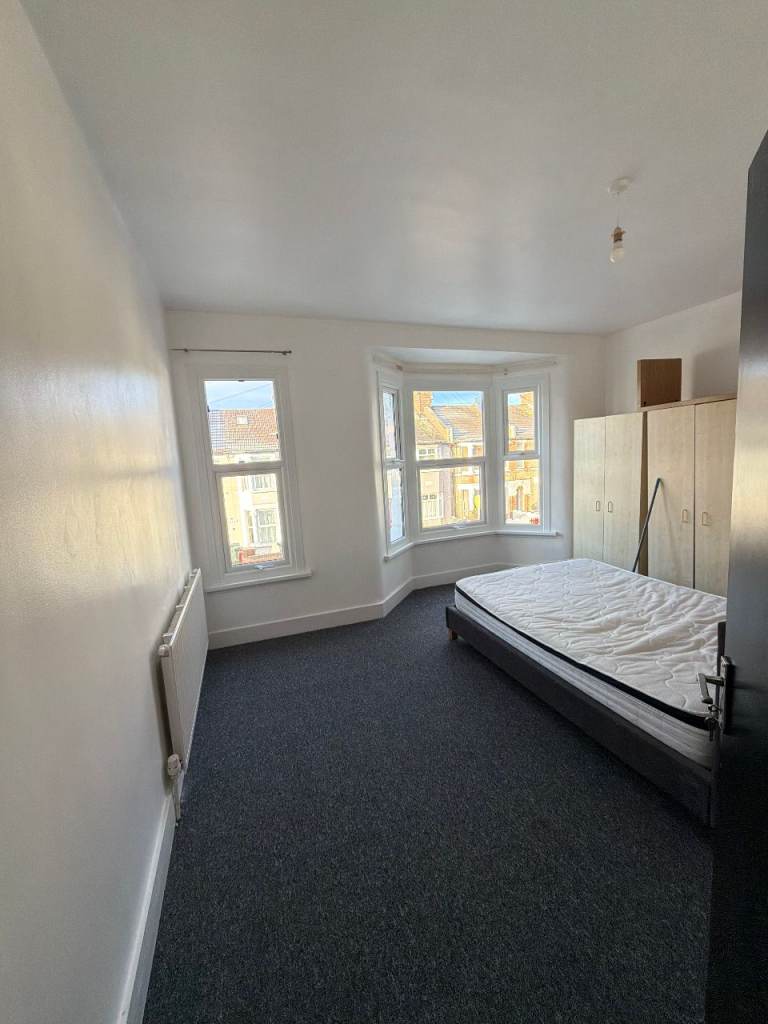 Newly decorated 3 bedroom house at Fulbourne road, Close to Walthamstow central Station, E17 4EU.