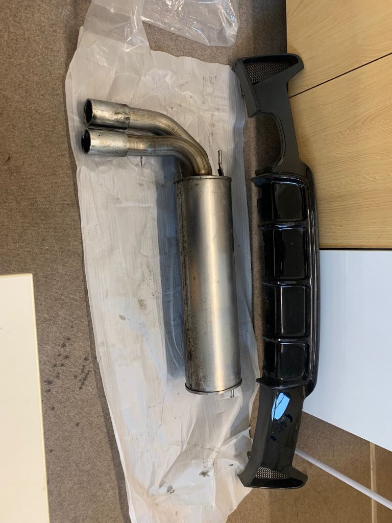 BMW Twin exhaust and sports diffuser 