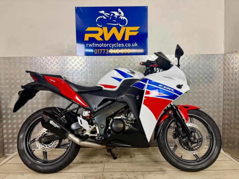 HONDA CBR 125, 2017, VGC, 27,183 MILES, 12 MONTHS MOT & SERVICED, RIDE AWAY