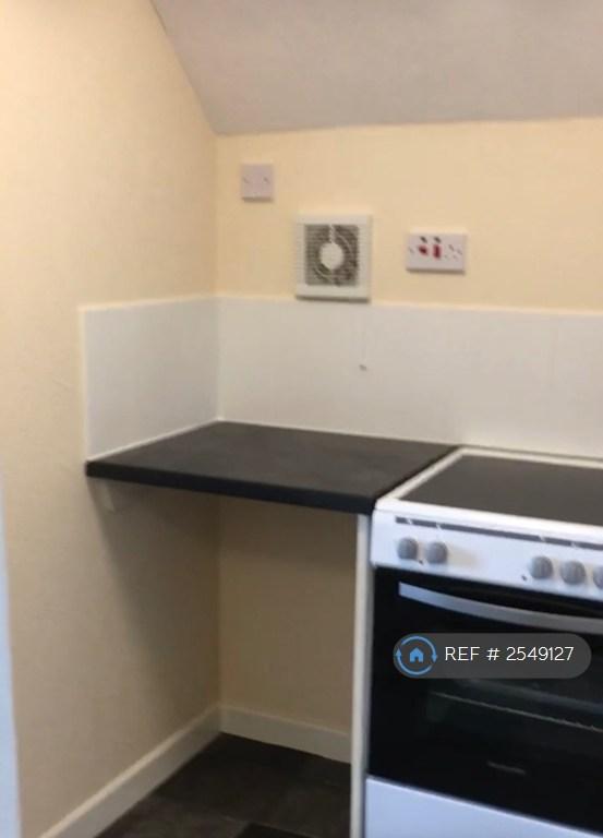 Studio flat in Windmill Hill, Halesowen, B63 (#2549127)