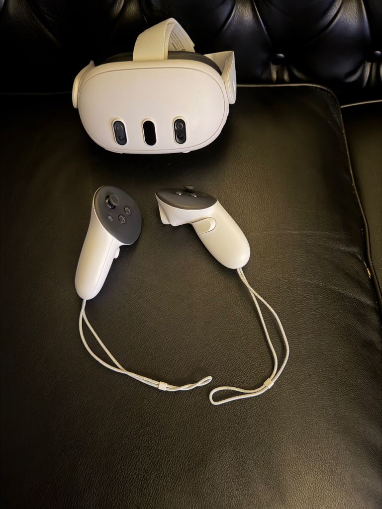 Meta quest 3 and hand controls and carry bag - yes still available 