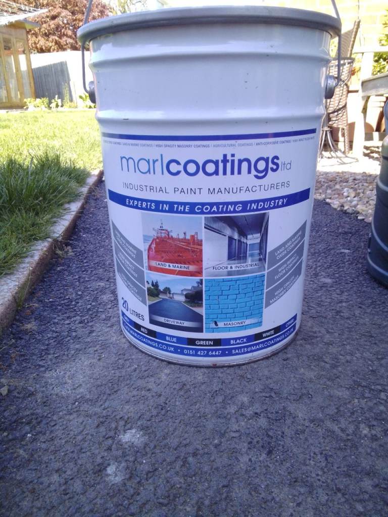 Grey paint for coating tarmac