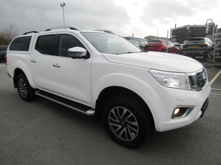 2018 Nissan Navara Double Cab Pick Up Tekna 2.3dCi 190 4WD - NO VAT / 1 OWNER Double Cab Pick-up ...