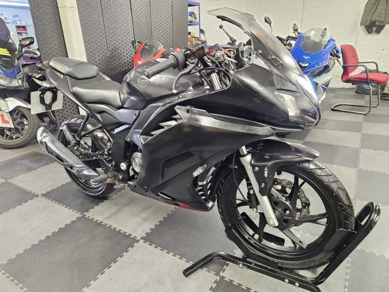 Keeway RKR 125 2019 Low mileage 