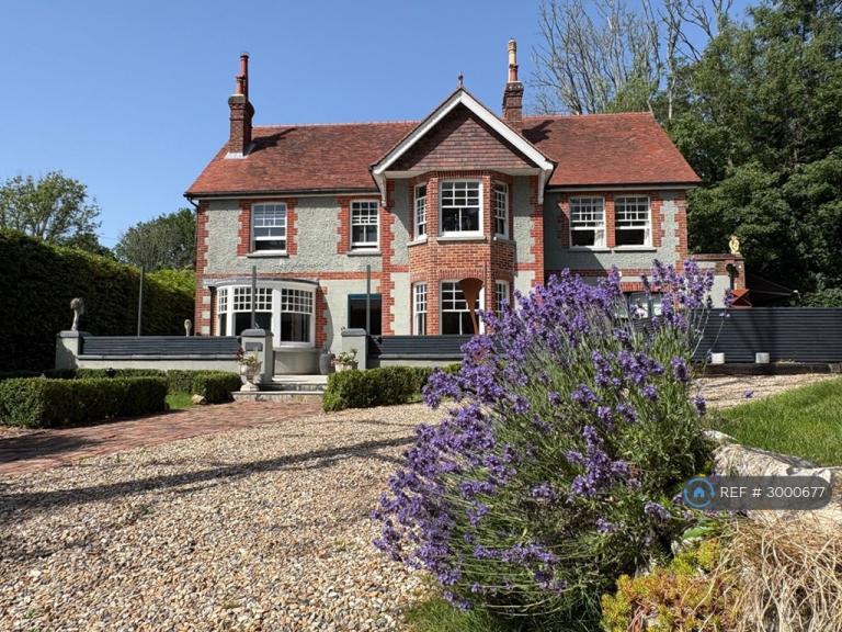 6 bedroom house in Fir Toll Road, Mayfield, TN20 (6 bed) (#3000677)
