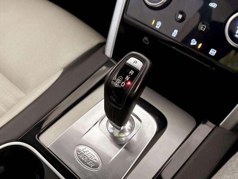 2021 Land Rover Discovery Sport 1.5 P300e 12.2kWh R-Dynamic HSE Auto 4WD Euro 6 (s/s) 5dr Automat...