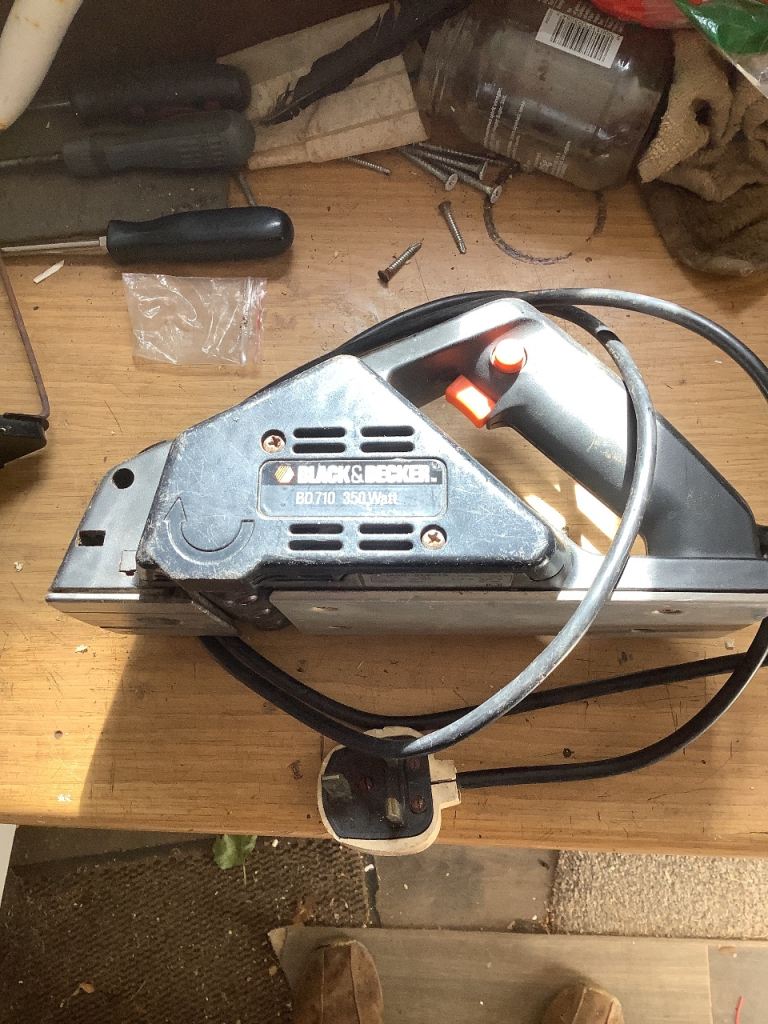Black & Decker BD710 Electric Planer – Good Condition