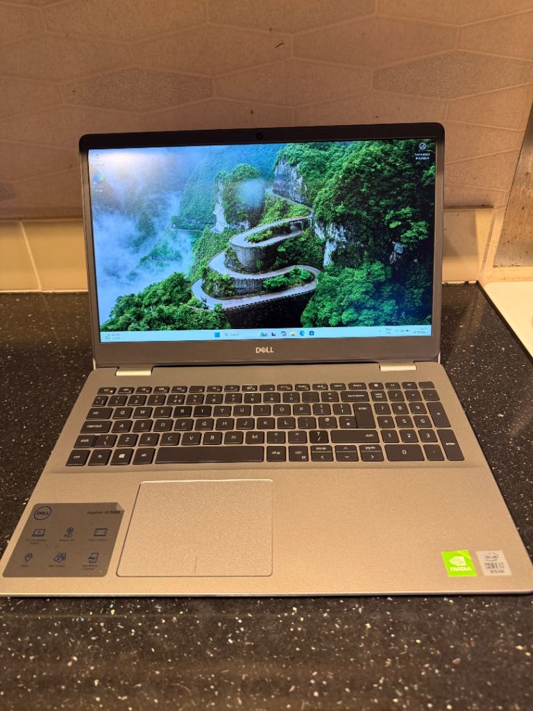 Dell Inspiron 5593 laptop 