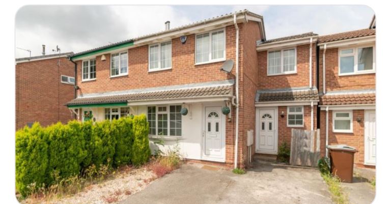 Three bedroom house in. Clifton area in Nottingham 