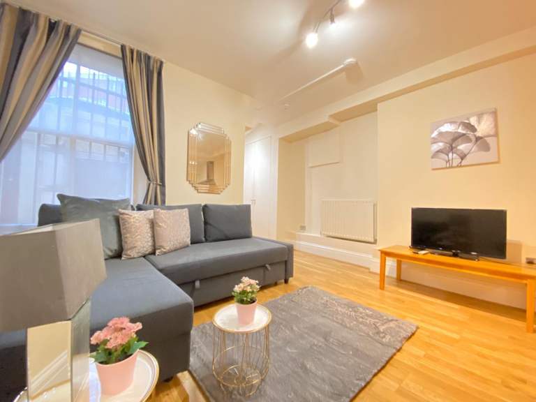 🏡 One-Bedroom Flat Available – Leinster Gardens, Paddington, London W2 6BD