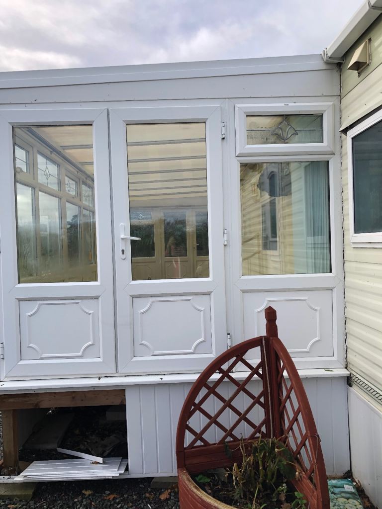 OFF SITE pemberton park lane caravan new boiler new carpets 39x14