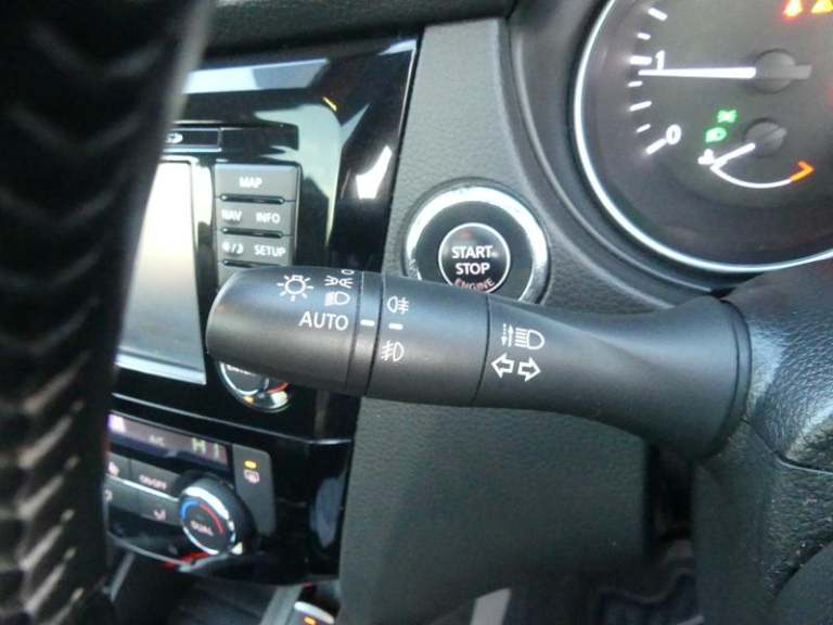 2018 Nissan Qashqai DIESEL 1.5 dCi N-Connecta SUV 5dr Diesel Manual Euro 6 (s/s) (110 ps) Manua S...