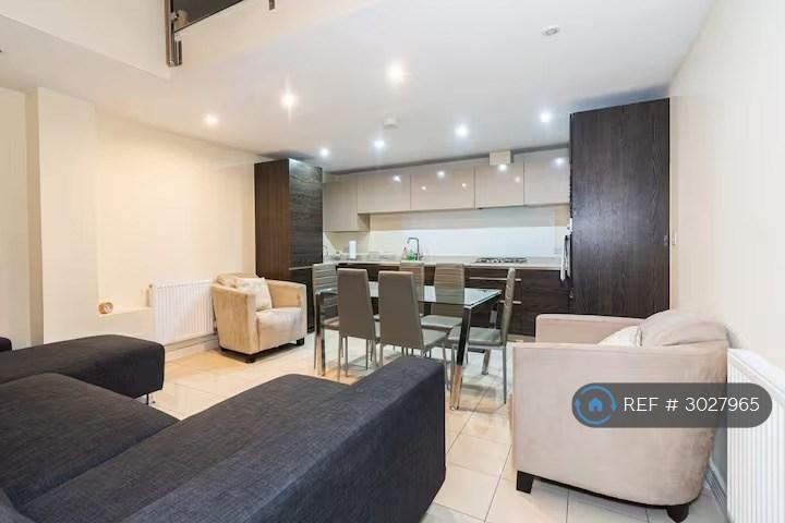 2 bedroom house in Shepherds Bush Place, London, W12 (2 bed) (#3027965)