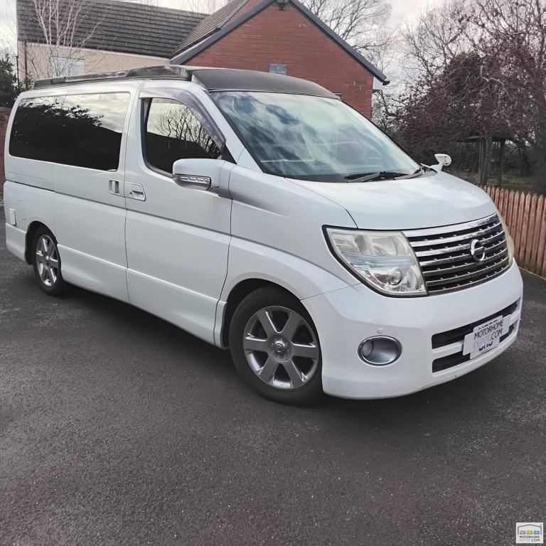Nissan Elgrand Highway Star, Mistral 4 st, 4bth (Campervan Centre Conversion)