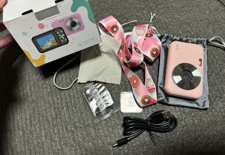 Digital Camera pink 