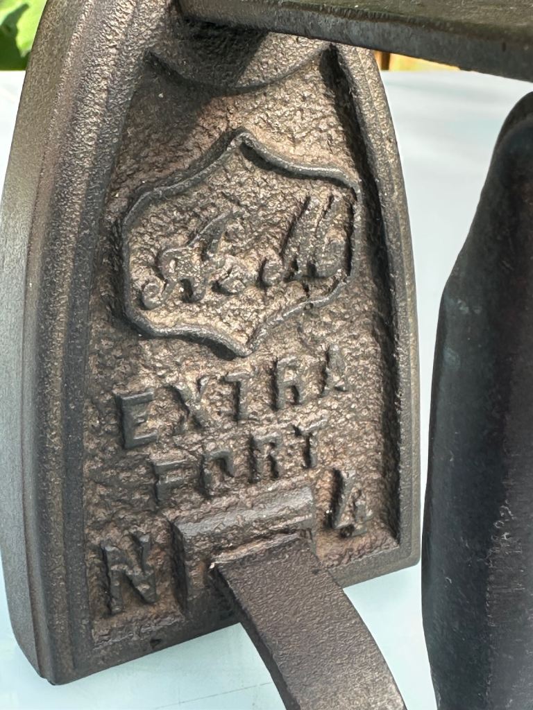 ANTIQUE FRENCH CAST IRON FLAT IRON, SAD IRON, A.M EXTRA FORT No4 - 1800s - WILL POST!