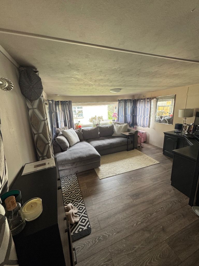 Static caravan - 2 bed - 37ft x 12ft 