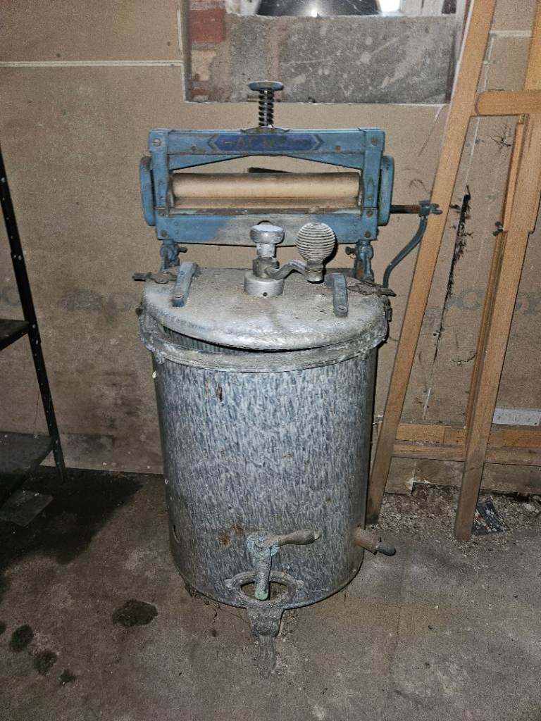Vintage washing machine - Free