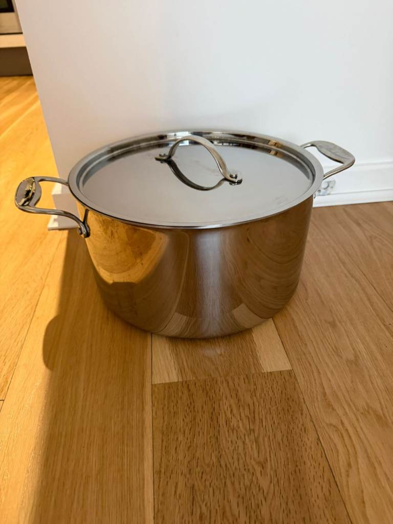 Vogue Tri-Wall Stew Pan 9.5Ltr (28cm) with lid 
