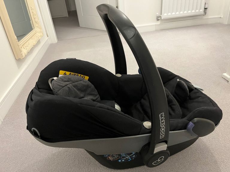 Maxi-cosi Pebble car seat with base