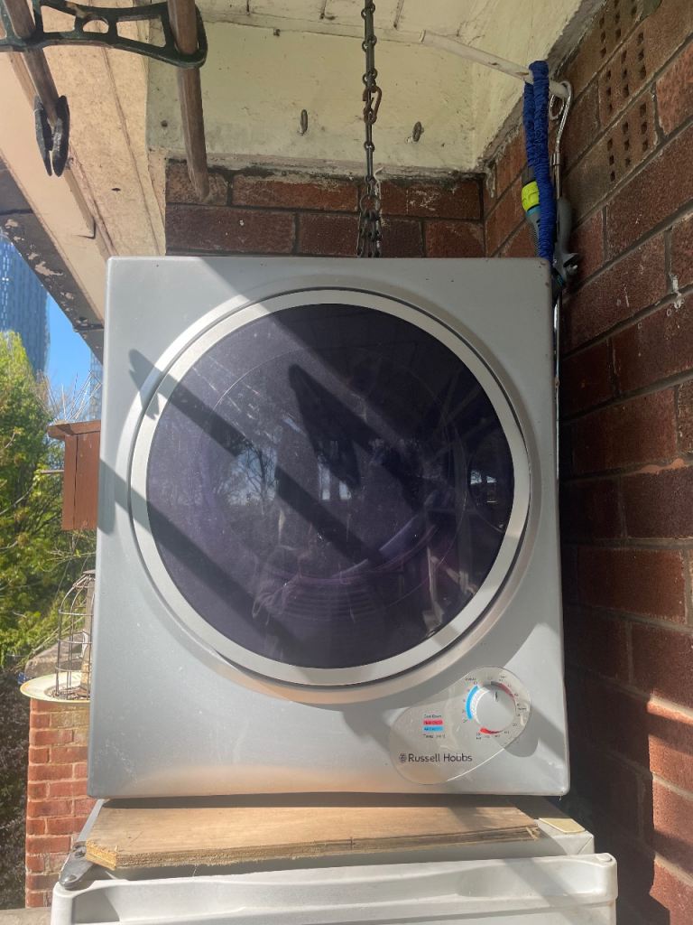 Russell Hobbs RH3VTD800S 2.5kg compact mini vented tumble dryer.