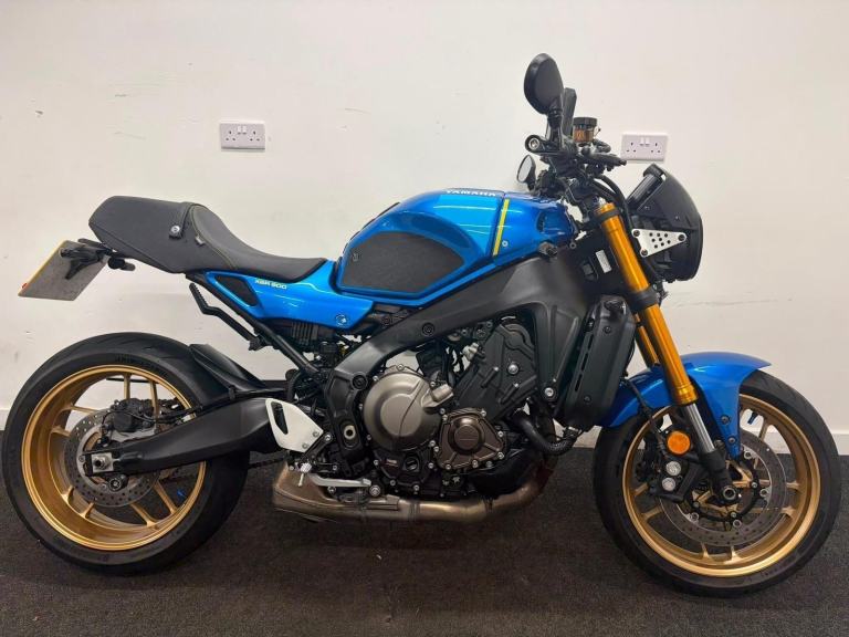 YAMAHA XSR 900 ** 12 MONTH MOT - LOW MILES - QUICKSHIFTER ** 