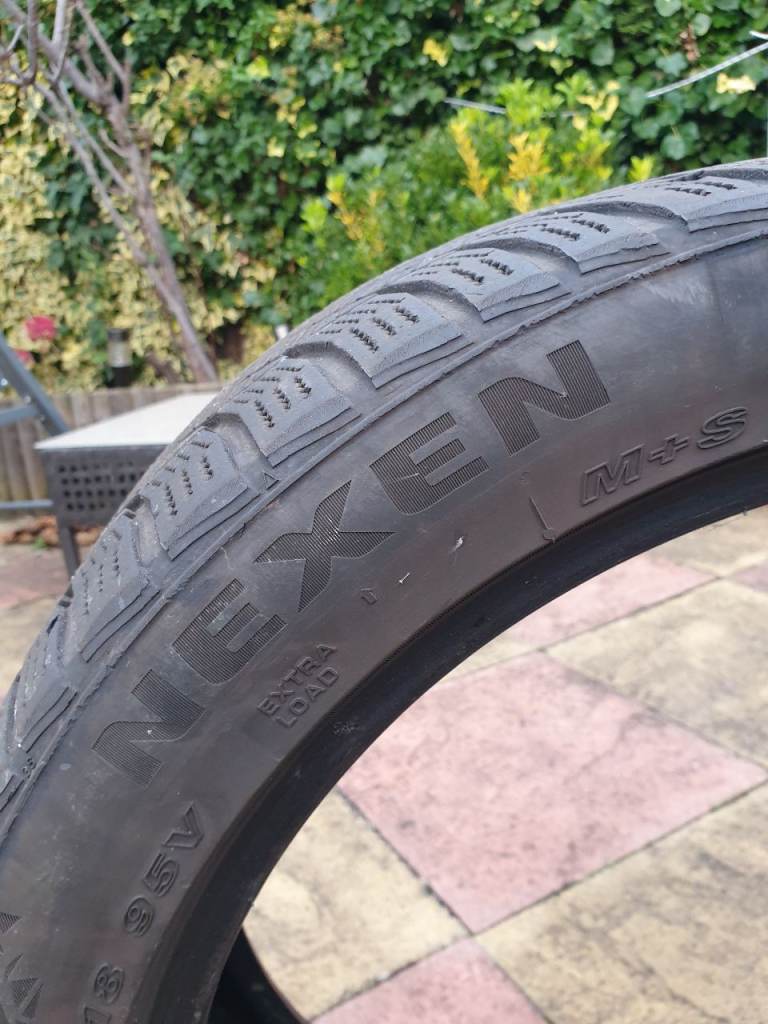 Set of four winter tyres 225/45/r18 95v