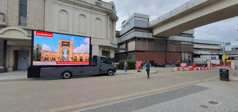 Digital LED Advertising Van / Mobile Billboard Truck