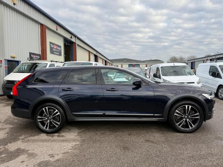 2018 Volvo V90 2.0 D4 Cross Country Pro 5dr AWD Geartronic ESTATE DIESEL Automatic
