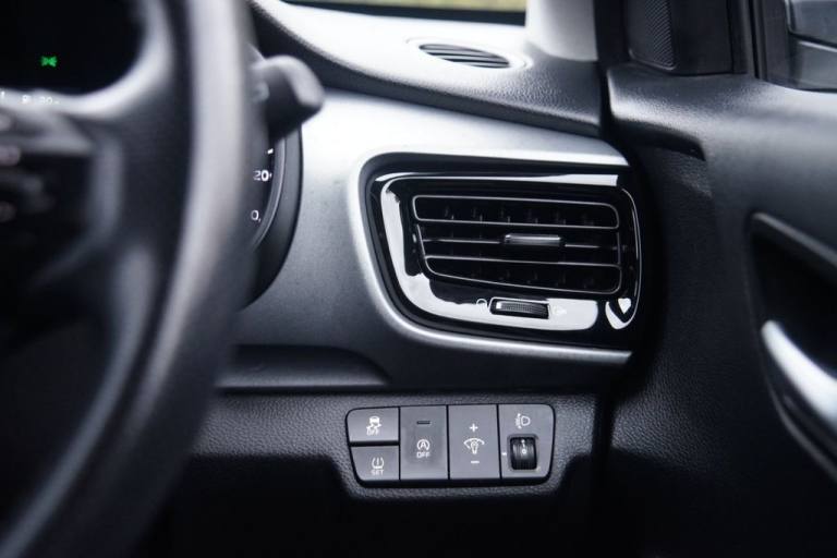 2022 Kia Stonic 1.0 T-GDi MHEV Connect SUV 5dr Petrol Hybrid Manual Euro 6 (s/s) (118 bhp) HATCHB...