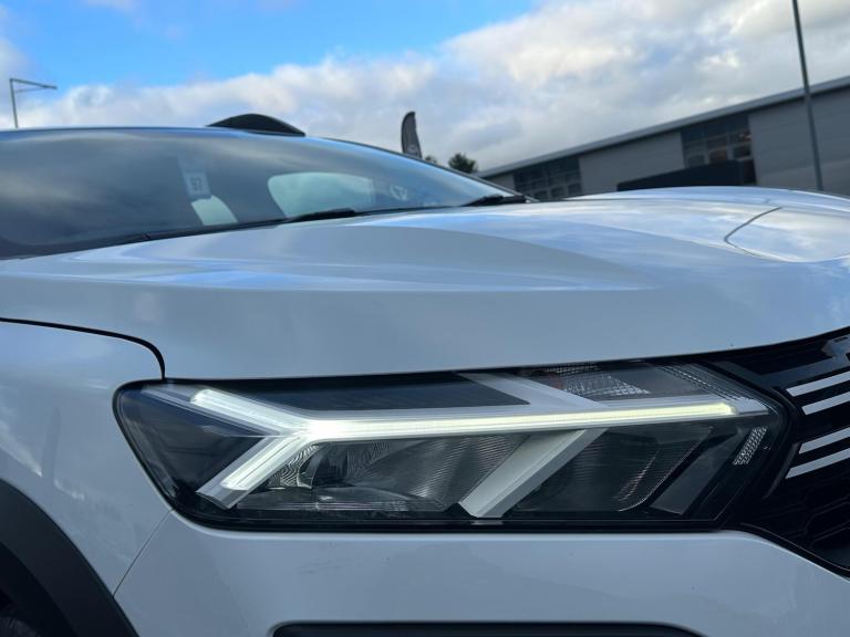 2023 Dacia Sandero Stepway 1.0 TCe Essential Euro 6 (s/s) 5dr HATCHBACK Petrol Manual