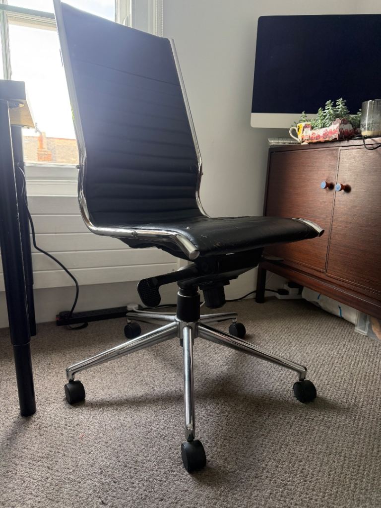 Black leather modern office chair