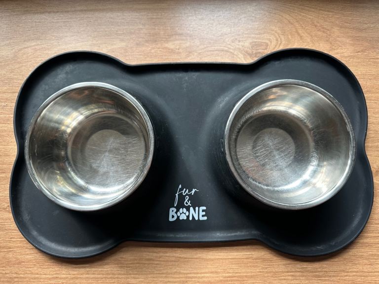 Fur & Bone dog bowl and mat set