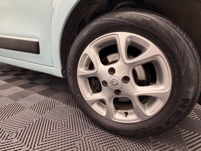 2016 Renault Twingo 1.0 SCe THE COLOUR RUN 5dr - LOW 57000 miles - ELEC PAN ROOF - FSH HATCHBACK ...