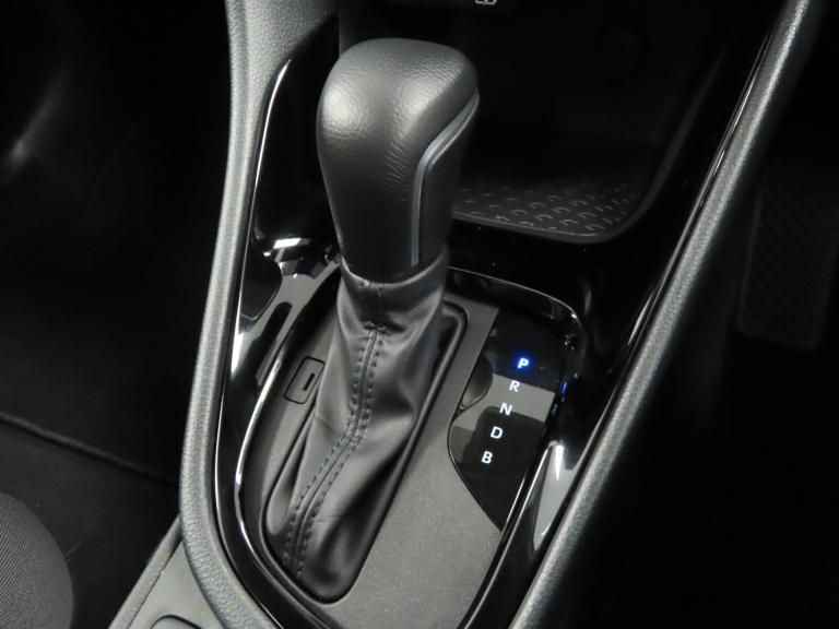 2025 Toyota Yaris 1.5 Hybrid Design 5dr CVT Hatchback Hybrid Automatic