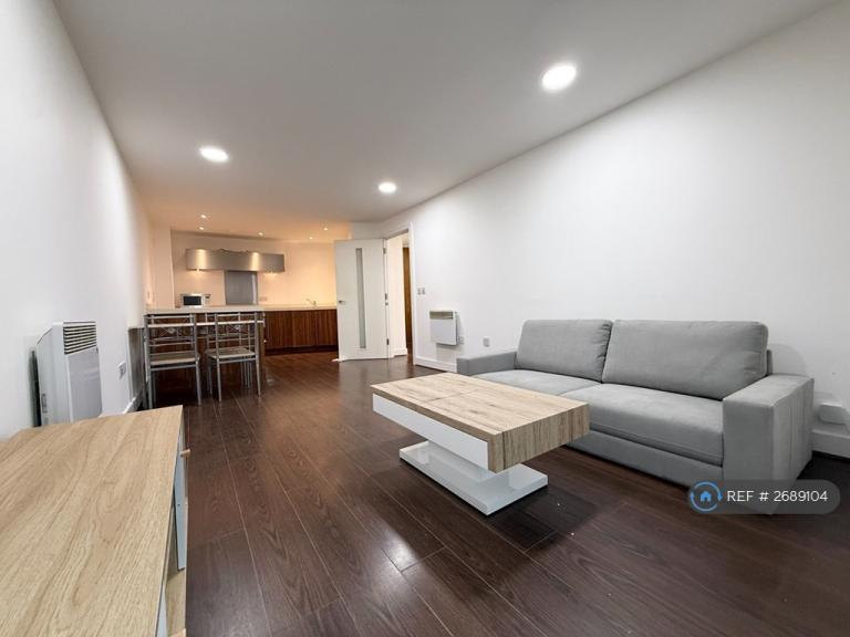 2 bedroom flat in Orion Building, Birmingham, B5 (2 bed) (#2689104)