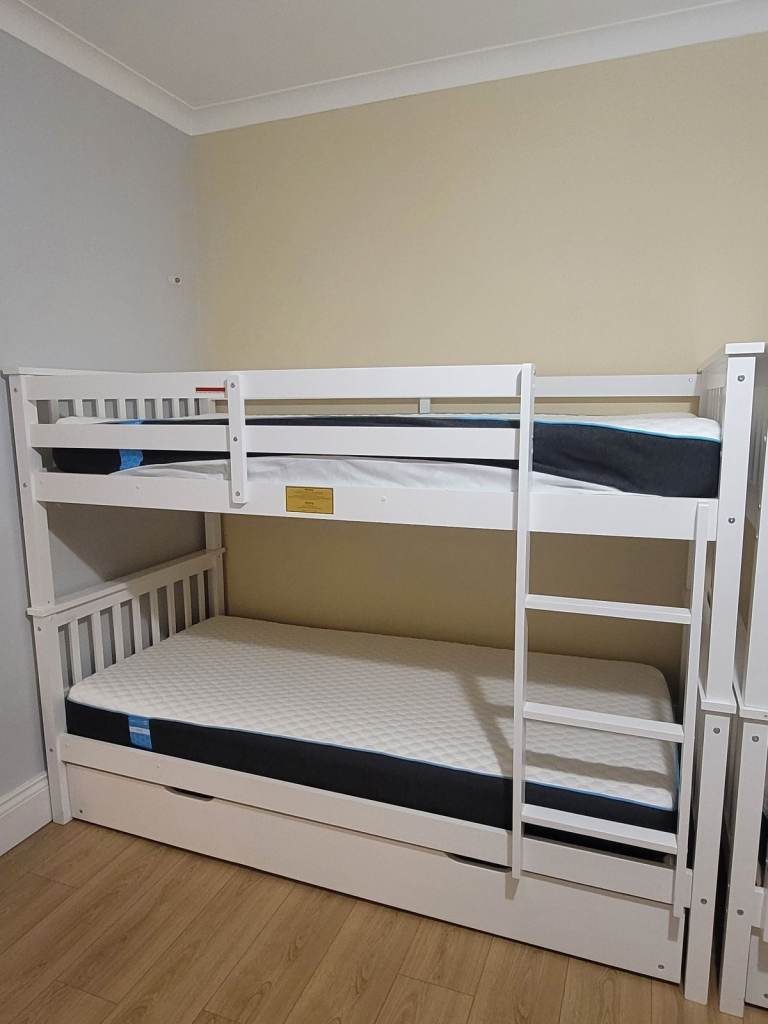 Triple Bunk Bed Frame with 2 Dormeo Mattress