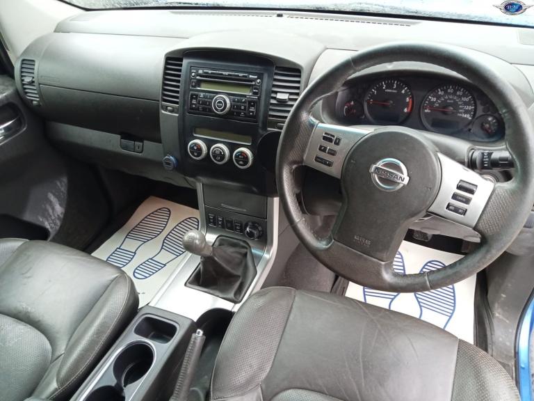 NISSAN NAVARA 2.5 dCi Tekna Blue Manual Diesel 2011