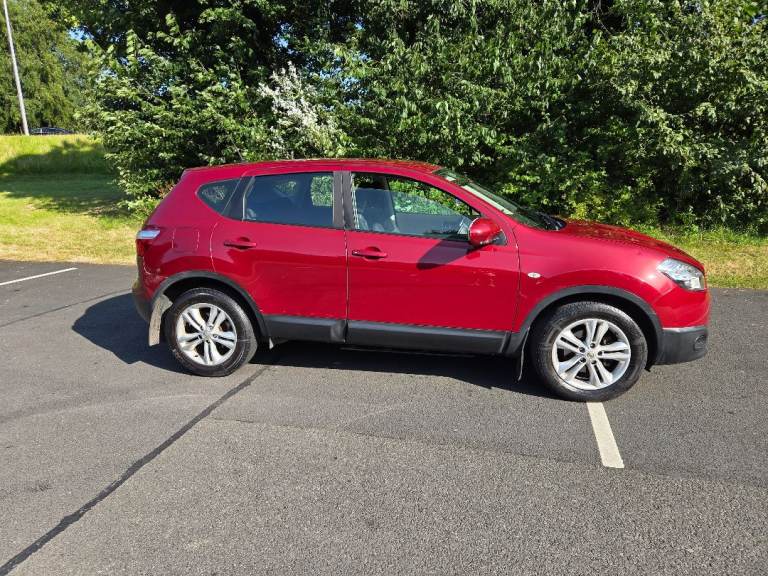 2011 nissan quashai. months mot