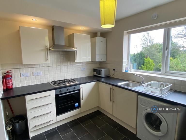 3 bedroom flat in Selly Oak, Birmingham, B29 (3 bed) (#2574712)