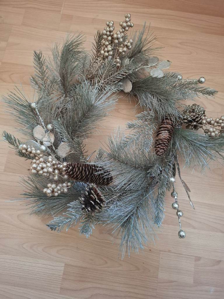George Home Stylish Christmas Wreath