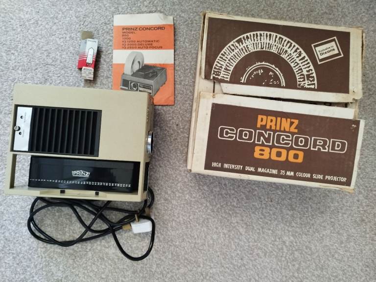 Vintage Prinz Concord 800 Projector + 3 x Rotary Slide Magazines