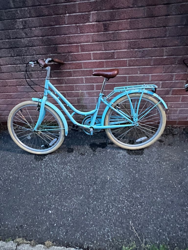 Pazzaz Petal 24” Wheels Hybrid Bike